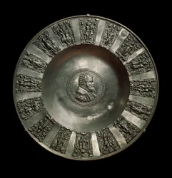 Tysk kunst: tinnsaksisk tallerken rundt 1560. Paris, Louvre-museet