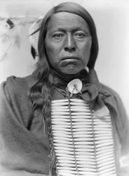 Sioux-sjef Flying Hawk, ca. 1900