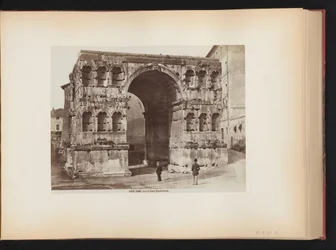 Janusbuen i Roma, Italia Roma. Arco di Giano quadrifronte (tittel på objekt)