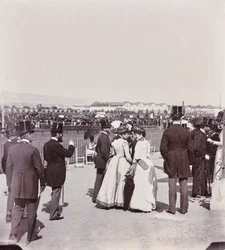 Seere veddeløpsbane i Cascine Park: Giovanni Fabbroni, Marchese Eugenio Niccolini og hans kone, grevinnen Guicciardini, L. Manara