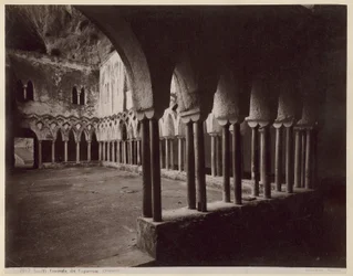 Amalfi, kapusinerklosteret. Klostergang