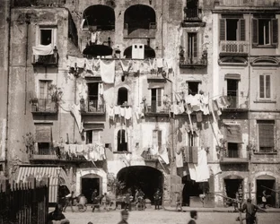 Gatebilde, Napoli, Italia