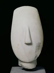 Head of a Woman, fragment av en statue fra Keros, tidlig kykladisk II periode, ca. 2700-2400 f.Kr. (marmor)