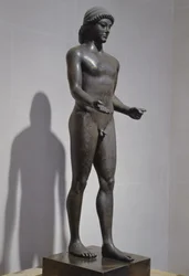 The Apollo of Piombino (bronse) (se også 94610, 98014 og 177203)