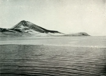 Hut Point og Observation Hill, c19101913, 1913
