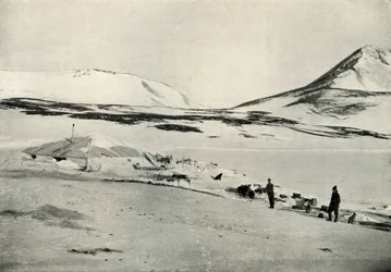 Meares og Demetri ved Discovery Hut, 4. november 1911, 1913.