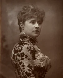 Alice Lingard , britisk skuespiller og sanger, 1884
