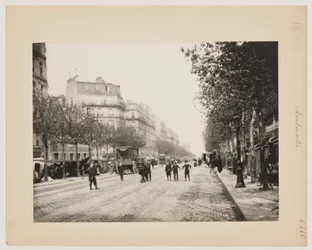 En gate i Montmartre, Paris, ca. 1890 (foto)