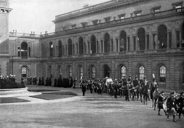 Dronning Victorias begravelsesprosesjon forlater Osborne House, Isle of Wight, 1. februar 1901.