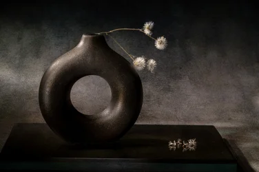 Elegant mørk vase