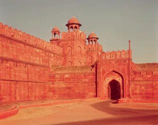 Delhi-porten i det røde fortet, bygget 1639-48