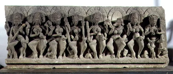 Overligger som viser Siva og de syv modergudinnene, Gurjara-Pratihara-dynastiet, Allahabad (stein)