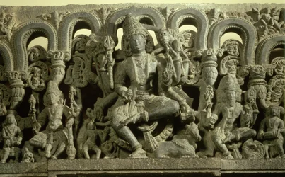 Overligger som skildrer Treenigheten: Siva, Brahma og Vishnu, Warangal, Kakatiya