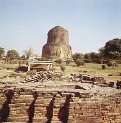 Dhameh-stupaen, ca. 500 e.Kr