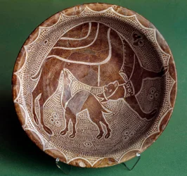 Islamsk kunst: kuttet til kamelen som ammer babyen hennes. Fra Irak. 10. århundre. Paris, Louvre-museet