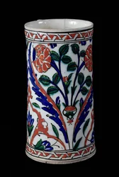 Potte med blomsterdekor, Iznik (keramikk)