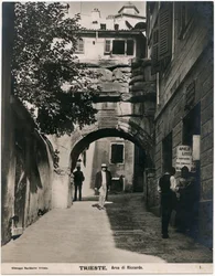 Arch of Riccardo, fotografi av Giuseppe Maylander, Trieste, Friuli-Venezia Giulia, Italia, ca 1910
