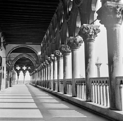 Loggia of the Palazzo Ducale, Venezia, ca. 1960 (s/hvitt-bilde)