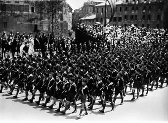 Roma. Balilla-parade ved Via dell