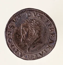 Sølvmynt (testone) fra Ferrara: hertug Alfonso II d’Estes regjeringstid (1559-1597). Diameter 2,7 cm. Roma, Museo Nazionale delle Terme