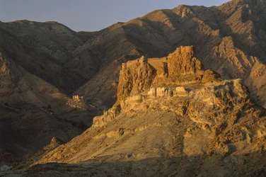 En ødelagt festning som en gang ble brukt av Assassinene, en ekstremistisk sekt. Nær Semnan, Nord-Iran.