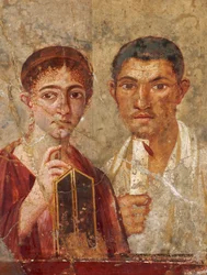 Romersk freske funnet i Pompeii viser et par som holder skriveredskaper. Museo Archeolo...