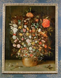Stilleben: En bukett blomster i en trevase (maleri på lerret)