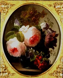 Roser og andre blomster i en vase