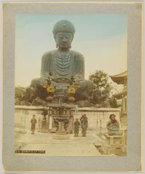 Daibutsu i Kobe, Japan (håndfarget svart/hvitt-bilde)