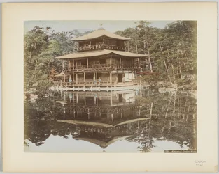 Kinkakuji Garden, Kyoto, Japan (håndfarget svart/hvitt-bilde)