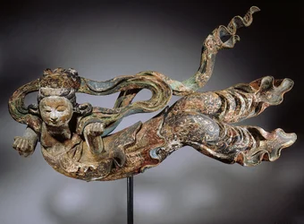 Apsaras, 1600-1700-tallet (polykromt tre)