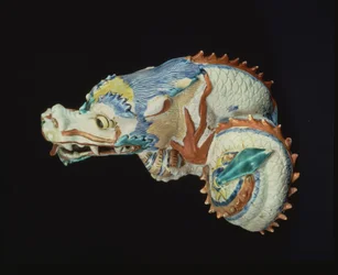 Kakiemon-modell av en drage, 1600-tallet (keramikk)