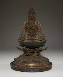 Sittende Miroku Bosatsu (polykromt tre med krystall, metall og bladgull)