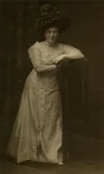 Beals selvportrett, ca. 1905-40 (foto av gelatinsølv)