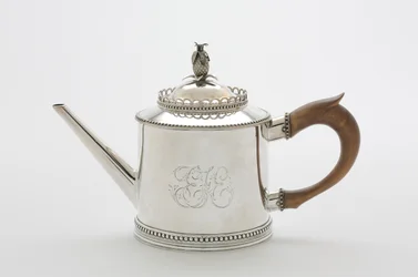 Tekanne, ca. 1790 (sølv)