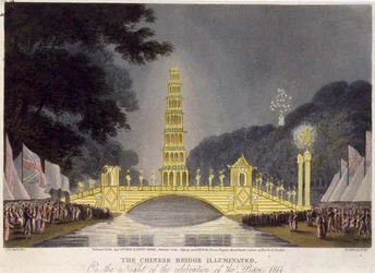 Den kinesiske broen opplyst på natten for feiringen av freden