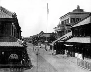 En gate i Tokyo i Japan, foto av John Lawson Stoddard (1850-1931), reisende og foredragsholder, pedagogisk publikasjon for Chicago
