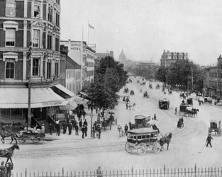 Washington l Avenue Pensylvania-bilde av John Lawson Stoddard (1850 1931) Reisende og konferanseleder Utdanningspublikasjon for -Chicago (s/hvitt-bilde)