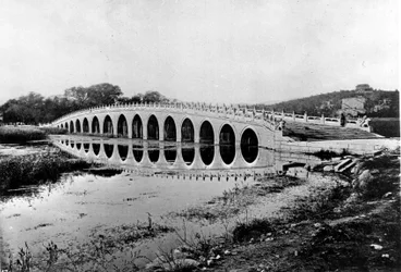 Kina, bro, ca. 1870 (bilde)