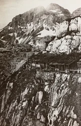Album "Min verdenskrig - minner fra den sørvestlige fronten i Kärnten, Italia, Trentino-Alto Adige) 31/03/1915-12/11/ 1918 - Josef Zohles Wien ": militærleirfjell (s/hv)