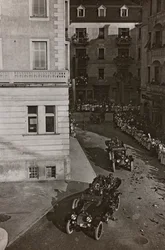 Album "Min verdenskrig - minner fra den sørvestlige fronten i Kärnten, Italia, Trentino-Alto Adige) 31/03/1915-12/11/ 1918 - Josef Zohles Vienna ": militære kjøretøy i Villac