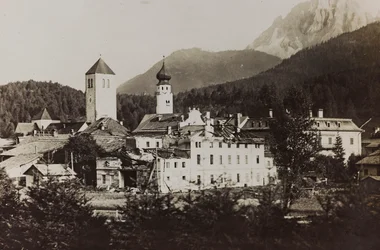 Album "Min verdenskrig - minner fra den sørvestlige fronten i Kärnten, Italia, Trentino-Alto Adige) 31/03/1915-12/11/ 1918 - Josef Zohles Vienna ": se Dobbiaco etter bomben