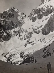 Album "Min verdenskrig - minner fra den sørvestlige fronten i Kärnten, Italia, Trentino-Alto Adige) 31/03/1915-12/11/ 1918 - Josef Zohles Vienna ": soldat i Alpene (s/hv ph)