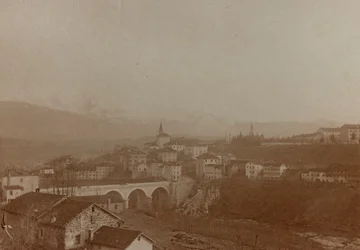 Album "Min verdenskrig - minner fra sørvestfronten (Kärnten, Italia, Sør-Tirol) (Min verdenskrig - minner fra sørvestfronten i Kärnten, Italia, Trentino Alto Adige) 31 / III / 1915-12 / XI / 1918 - Josef Zohles Wien ": utsikt over Tonia