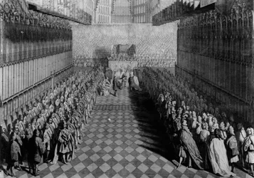 Prins William ofrer sverdet sitt til dekanen ved alteret, ridderne står under deres bannere, utgitt i 1730, gravert av J. Pine