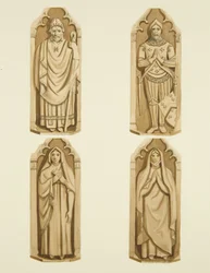 Fire figurer som dekorerer dørene laget av Clarke, på hver side av alteret til St Mark
