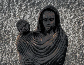 Tristheten i Madonnas øyne, fra serien Chapelle du Canal 2016 (fotografi)