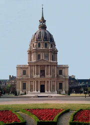Sørvisning av Dome of the Hotel des Invalides realisert av Jules Hardouin Mansart (1646-1708) på et prosjekt av Liberal Bruand. 1679-1708 Paris - The Dome of the Hotel des Invalides, bygget i 1679-1708 av Hardouin Jules Mansart (1646-1708). Paris, Frankrik