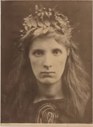 Fru Keene
