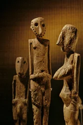 Elfenbensfigurer av flodhest og elefant, 60 cm høye, fra Beersheba-dalen, formede figurer…